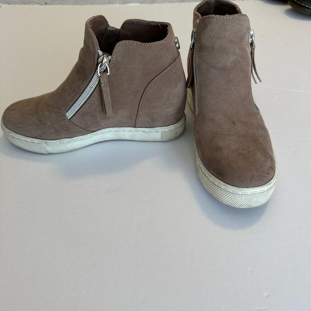 Steve Madden youth wedge boot